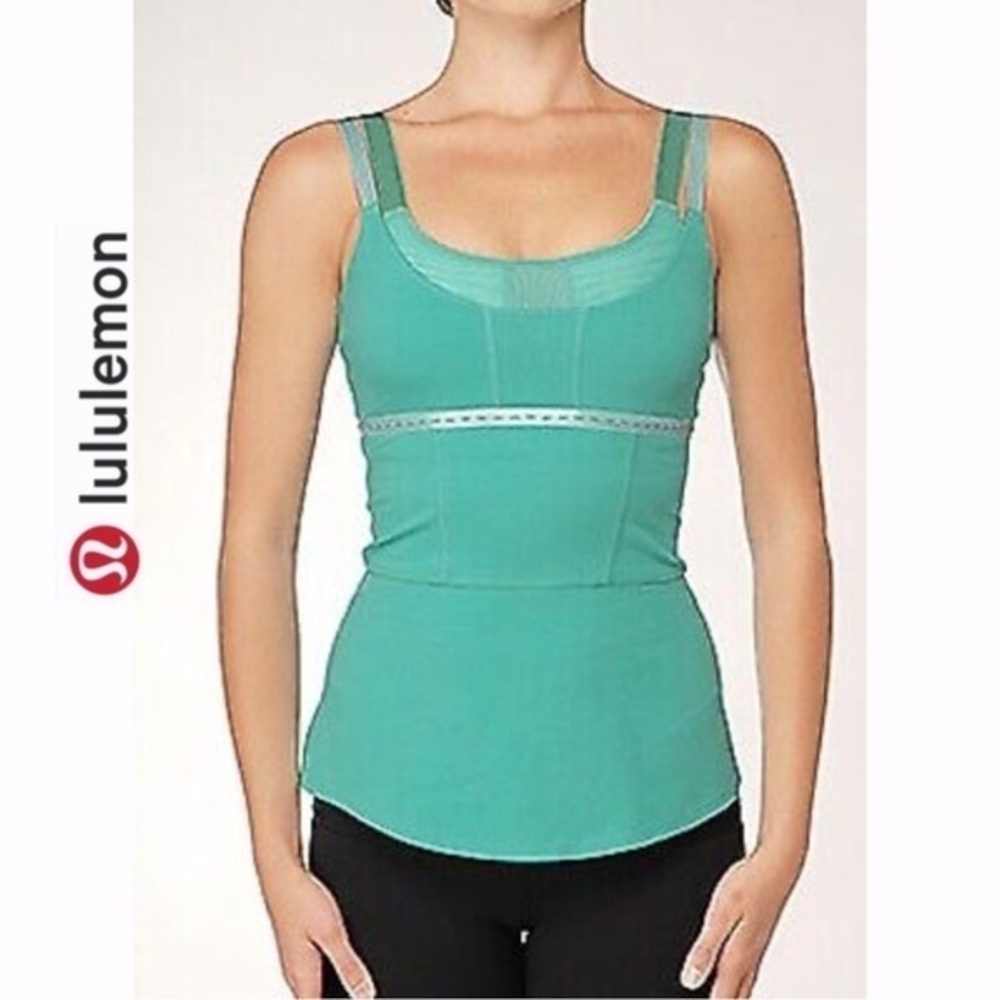 RARE Lululemon Move Tank double strap. 1 Size 6